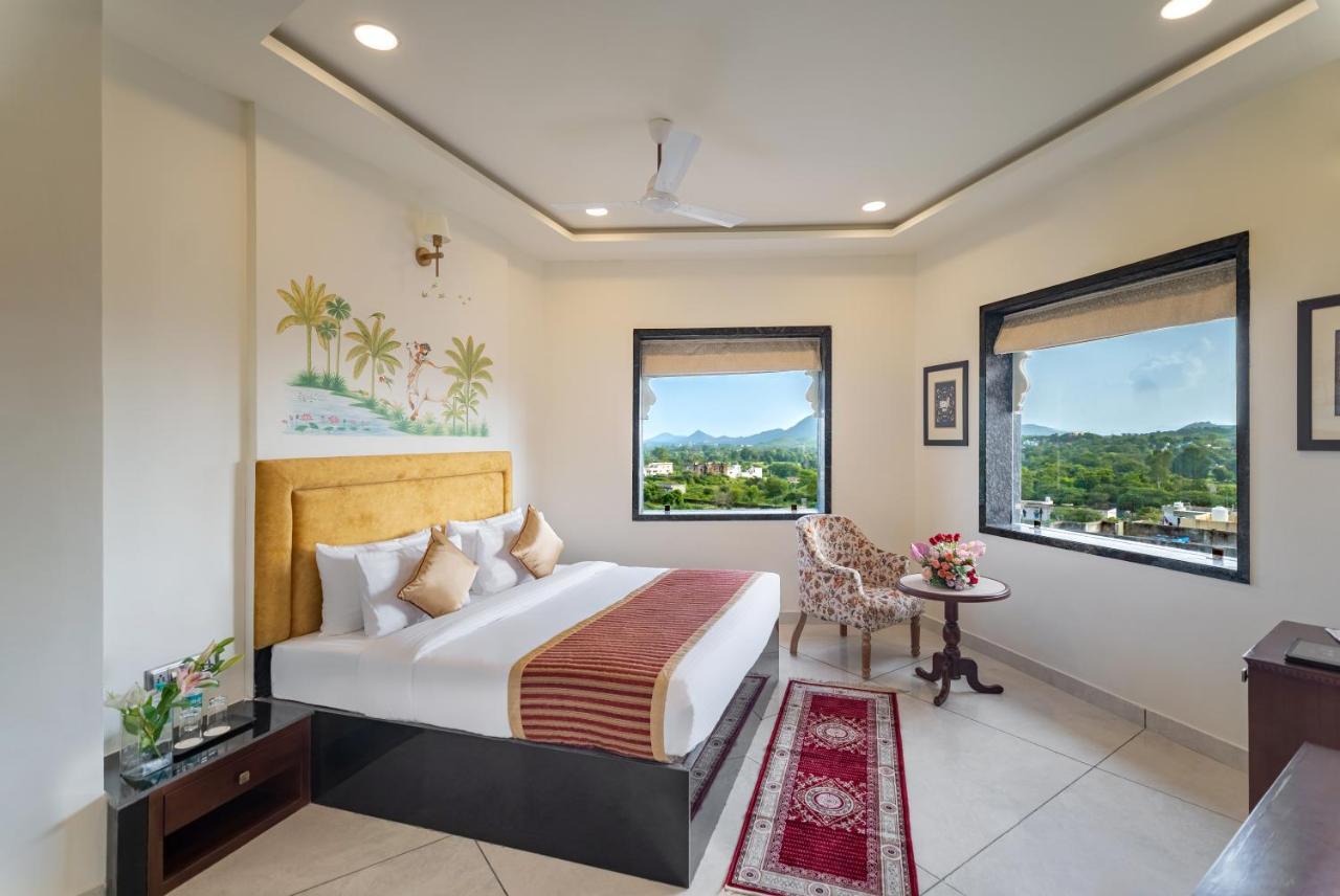 Traavista Aravali Mahal Hotell Udaipur Exteriör bild